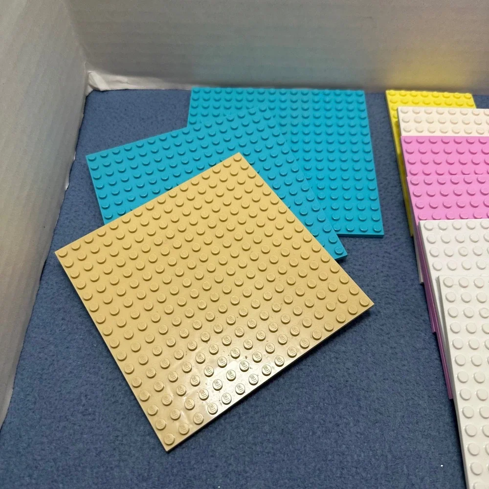 LEGO Baseplate and Plate Lot Assorted Sizes and Colors Tan Blue Green Pink White